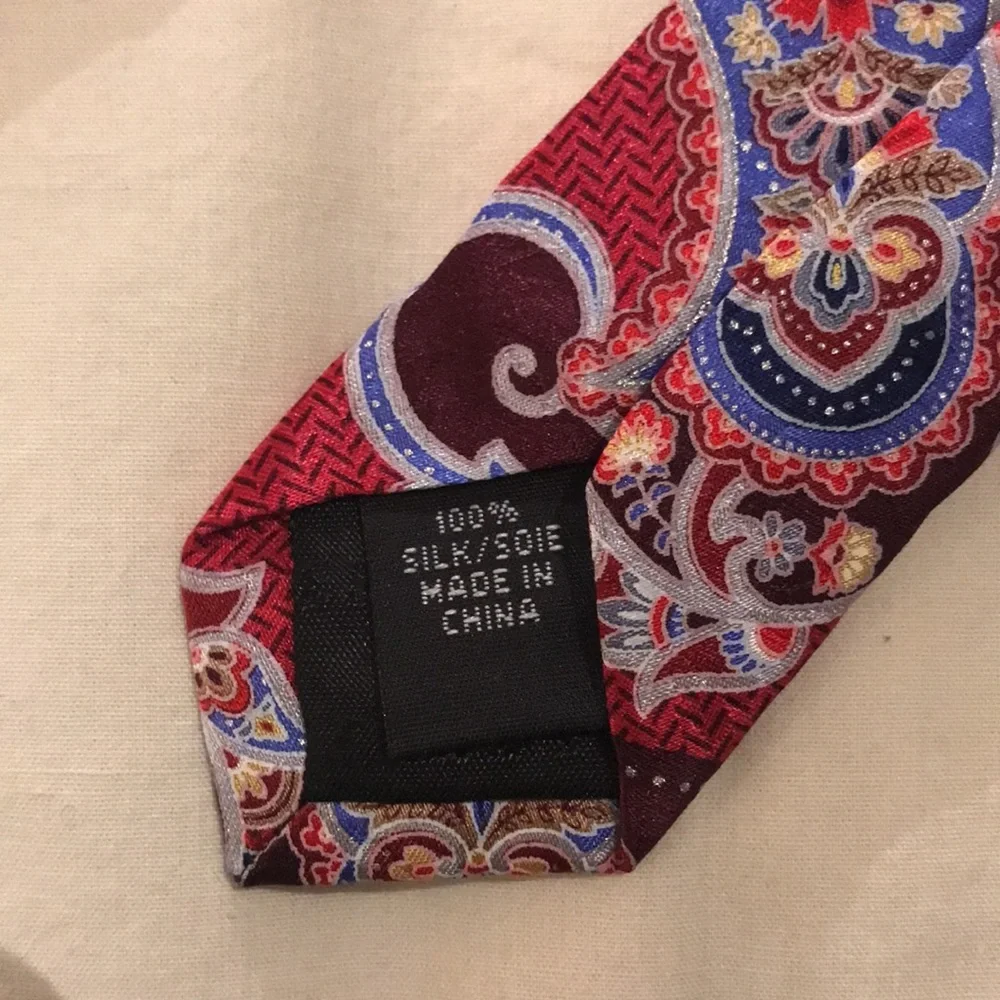 Geoffrey Beene Paisley SILK TIE - Picture 6 of 11